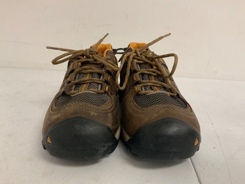 Keen Shoes for Men, Size 10, E-Comm Return - Lot 692