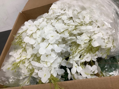 Box of Artificial Flowers - Lot 1668
