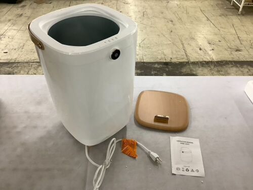Portable Bucket Towel Warmer Fits Up to Two 70"x80" Oversized Towels - Lot 630