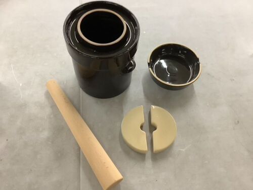 Fermentation Crock  - Lot 667