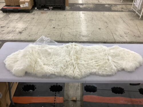 White Fluffy Rug  - Lot 241
