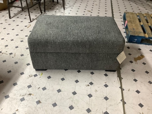 Broyhill storage ottoman - Lot 182
