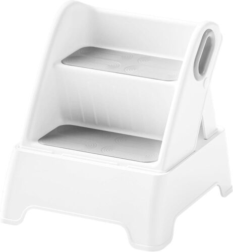 Toddler Step Stool - Lot 574