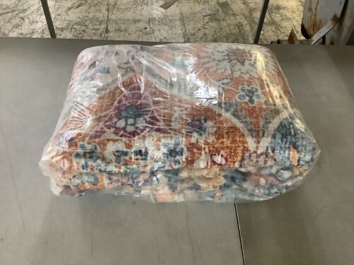 Washable Area Rug, Approx 4' x 6'  - Lot 360
