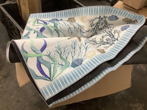 Area Rug, Approx 6' x 9'  - Lot 365