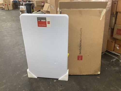 8' Folding Table  - Lot 538