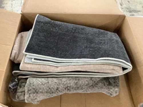 Area Rug, Unknown Size  - Lot 717