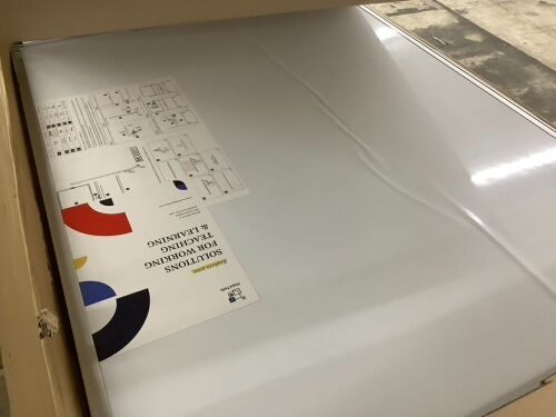 Maxtek Mobile Magnetic Whiteboard 48" x 36"  - Lot 589