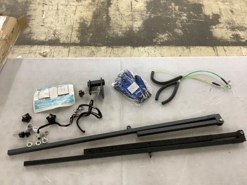 Overhead Grooming Arm  - Lot 376