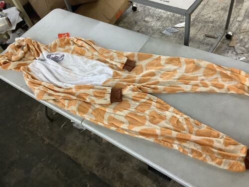Funziez! Adult Giraffe Onesie, Medium  - Lot 695
