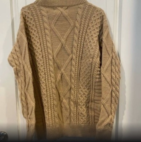 Aelfric Eden Unisex Oversized Cableknit Sweater, coffee color size xl - Lot 85