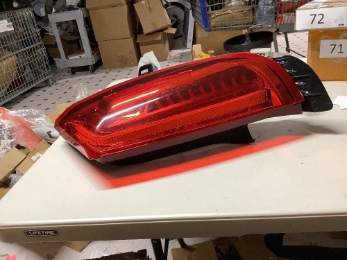 Volvo tail light-right - Lot 308