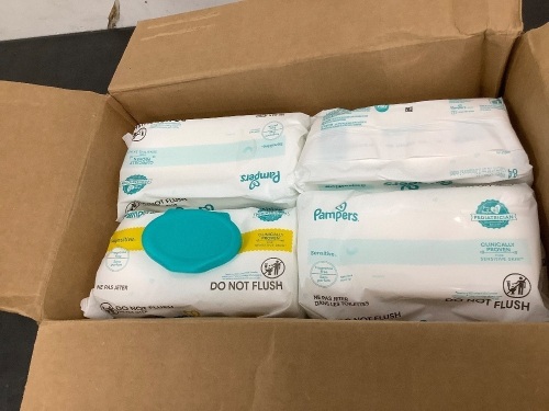 Box of Pampers Sensitive Wipes - Lot 2378