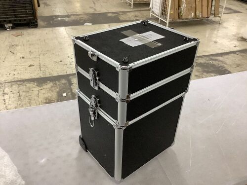 Makeup Train Case  - Lot 535