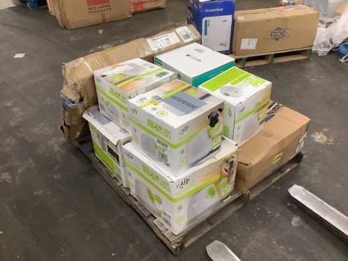 (5) Ball Launchers, (2) Pet Grooming Kits, (1) Cat Tree, and (1) Tub - Lot 66