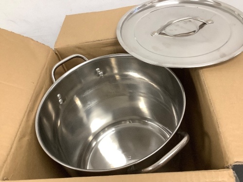 Stainless Steel Pot With Lid - Lot 2713
