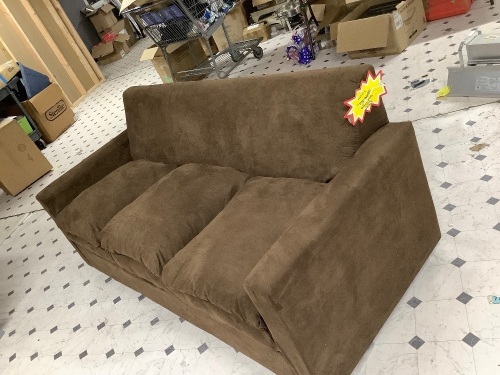 Brown sofa 9x183x8 - Lot 98a