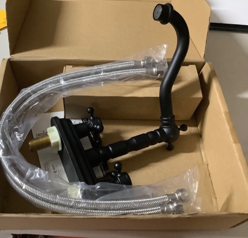 4" matte black bathroom faucet - Lot 71