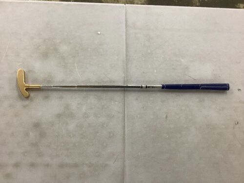 30" Putter Golf Club  - Lot 317