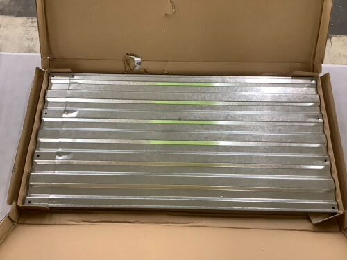 MGNO 9x3x1.5FT Galvanized Raised Garden - Lot 675