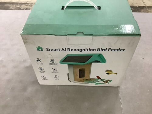 isYoung Smart Bird Feeder with Camera - Lot 761