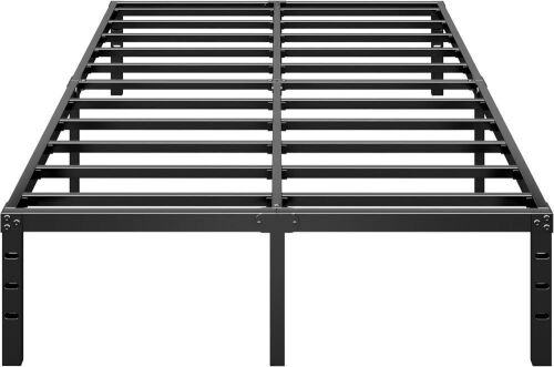 Full Size Metal Platform Bed Frame - Lot 822