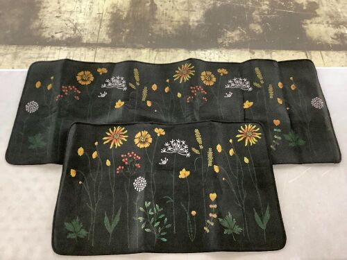 Lot of (2) Kitchen Rugs, 17" x 48" & 17" x 30"  - Lot 625
