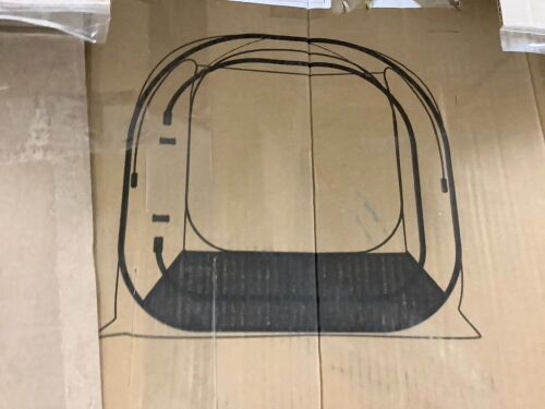 Pop Up Shelter  - Lot 630