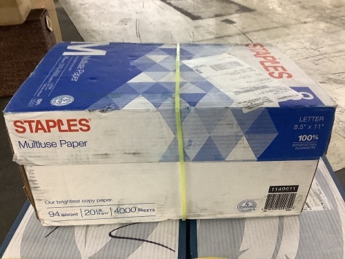 Staples Multiuse Copy Paper, 8.5" x 11", 20 lbs., 94 Brightness, 4000 Sheets - Lot 651