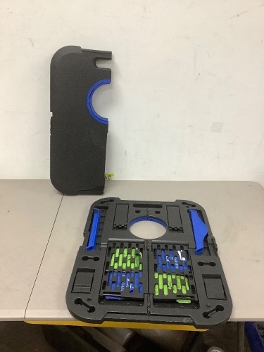 Mini Portable Cornhole Set - Lot 2819