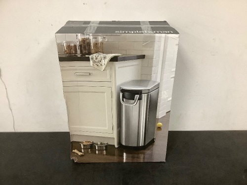 XL Trash Can - Lot 3102
