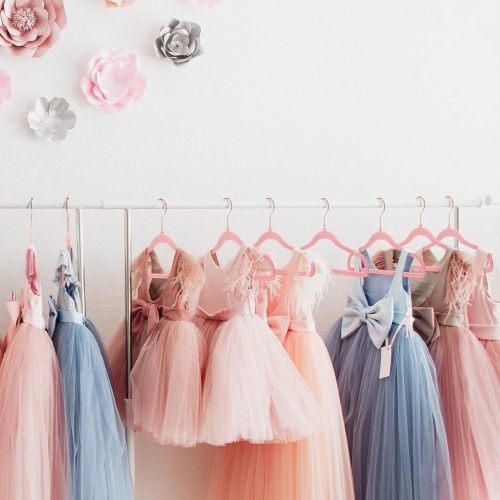 HOUSE DAY Velvet Kids Hangers 14 inch blush pink - Lot 3175