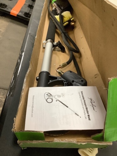 24 FT Telescoping Pressure Washer Wand - Lot 2974