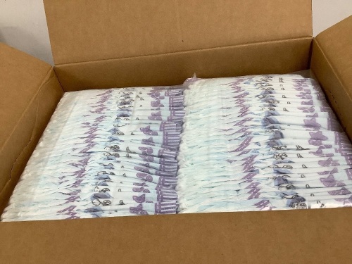 Box of Luvs Diapers Size 3 - Lot 2999