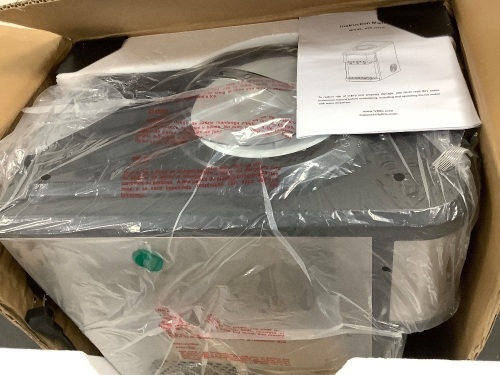 Ice Maker - Lot 3021