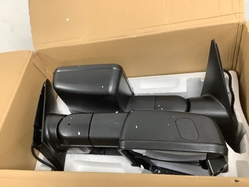 Towing Mirrors - Lot 3026