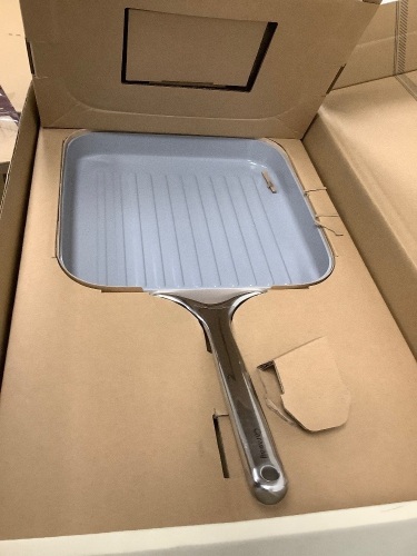 11" Square Grill Pan Non-Toxic Cookware, Squared Up - Lot 3037