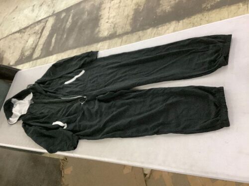 Ross Michaels One Piece Pajamas, XL - Lot 416