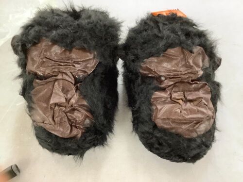 Funziez! Fuzzy Gorilla Slippers, Large - Lot 727