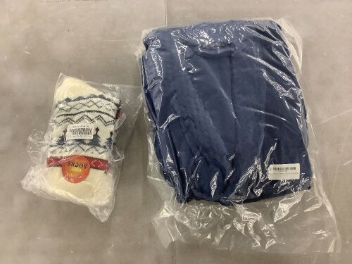 Blue Robe & Deer Socks - Lot 522