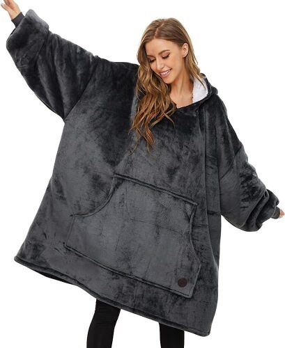 THREE POODLE Wearable Blanket Hoodie - Lot 574
