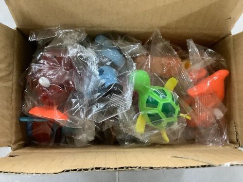 Lot of (5) Assorted Wind Up Toys, 16pc  - Lot 576