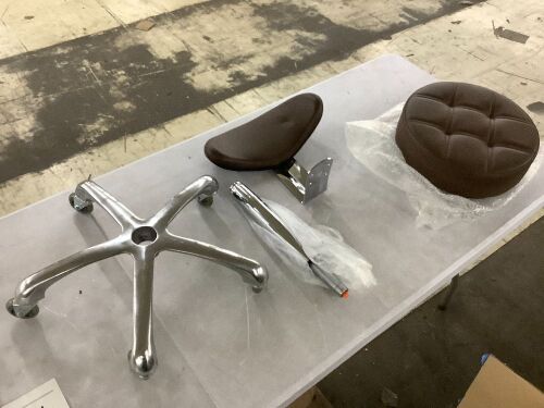 Kaleurrier Swivel Stool with Backrest  - Lot 588