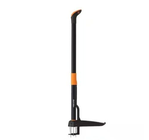 Lot of (2) Fiskars 34in Stand up 4 Claw Garden Weeder - Lot 106