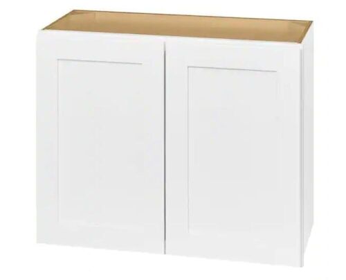 Hampton Bay Avondale 30 in. W x 12 in. D x 24 in. H Ready to Assemble Plywood Shaker Wall Bridge Kitchen Cabinet in Alpine White - Lot 100