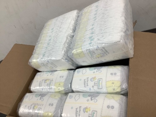 Box of Pampers Diapers Size 3 16-28 Pounds - Lot 3272