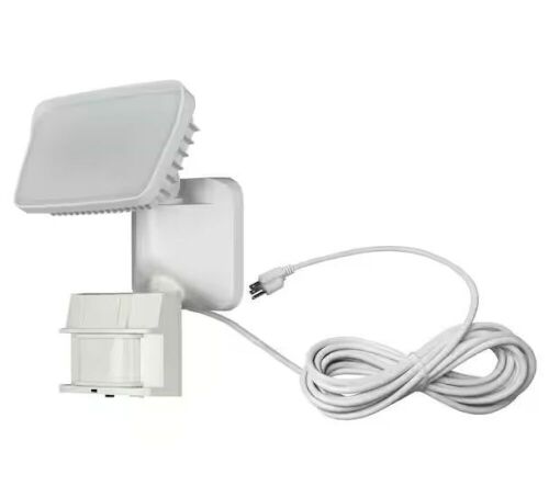180-Degree White Motion Activated Outdoor Integrated LED Portable Plug-In Security Spot Light - Lot 128