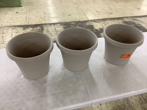 Lot of (3) Bloem Terra 12 in. x 10.75 in. Pebble Stone Plastic Planter - Lot 141