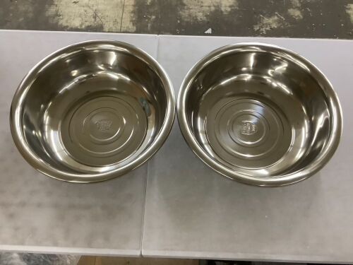 Lot of (2) Stainless Steel Pet Bowls  - Lot 314