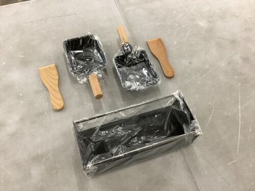 Lot of (2) Mini Cheese Grill Pan Set with Wooden Handle - Lot 698